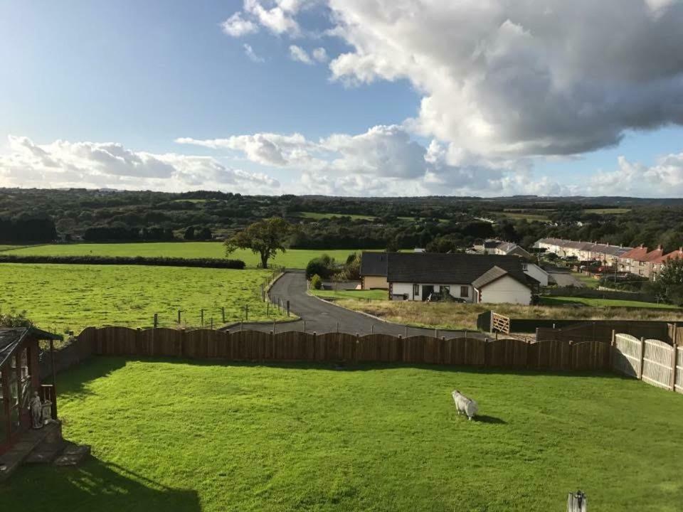 Valley View / Gwêl Y Cwm Vila Ammanford Exterior foto